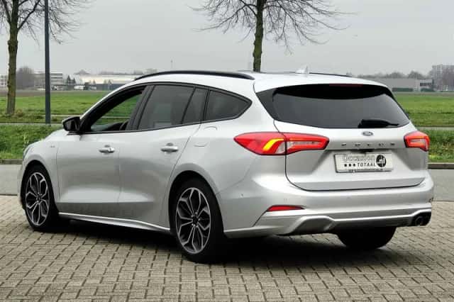 Ford Focus (2019) thumbnail 4