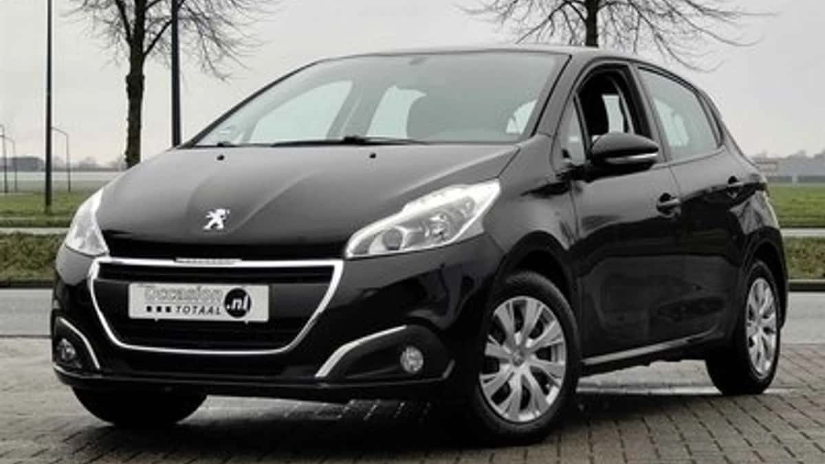 Peugeot 208 (2018) — foto 1