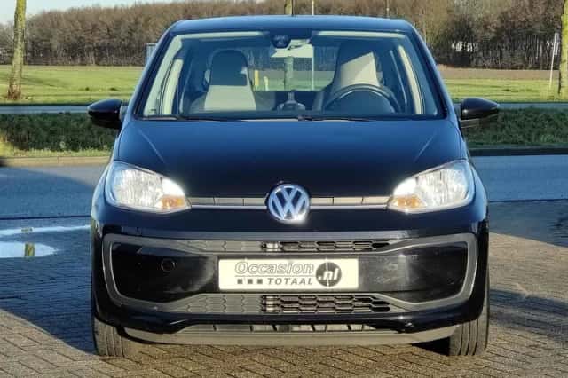 Volkswagen Up! (2019) thumbnail 2