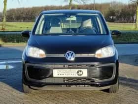 Volkswagen Up! (2019) thumbnail 2
