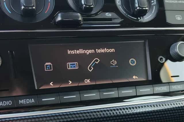 Volkswagen Up! (2019) thumbnail 17
