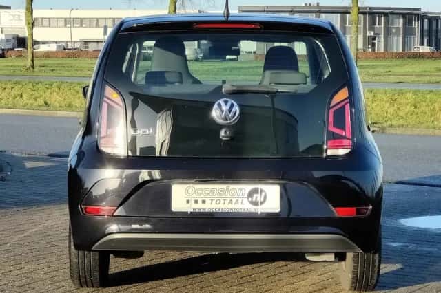 Volkswagen Up! (2019) thumbnail 5