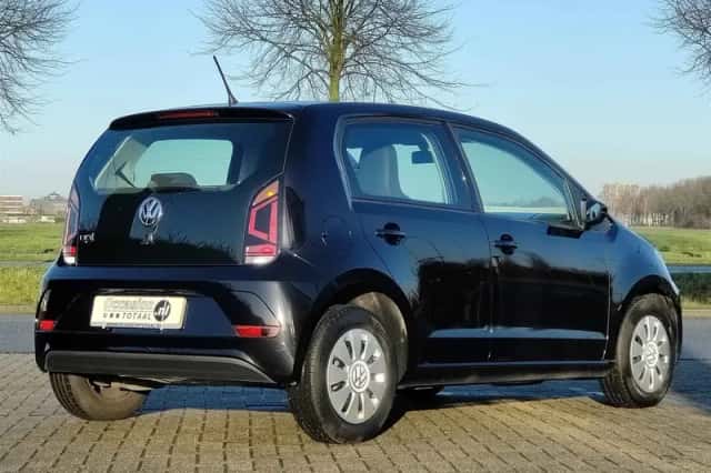 Volkswagen Up! (2019) thumbnail 6