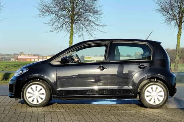 Volkswagen Up! (2019) thumbnail 7