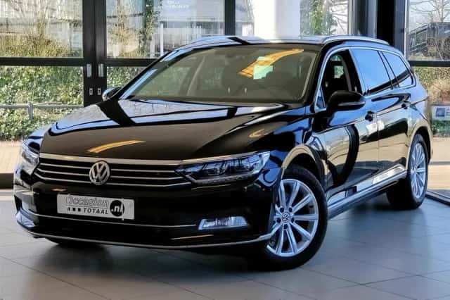 Volkswagen Passat (2015) thumbnail 1