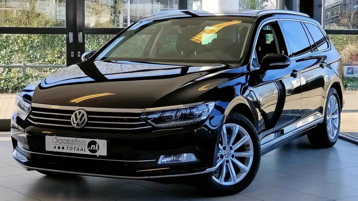 Volkswagen Passat (2015) — foto 1
