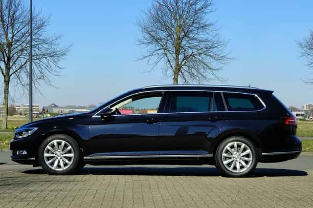Volkswagen Passat (2015) thumbnail 11