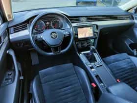Volkswagen Passat (2015) thumbnail 17