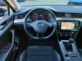 Volkswagen Passat (2015) thumbnail 18