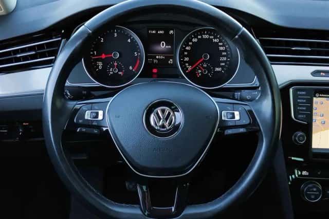 Volkswagen Passat (2015) thumbnail 19