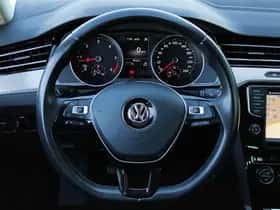 Volkswagen Passat (2015) thumbnail 19
