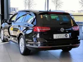 Volkswagen Passat (2015) thumbnail 4