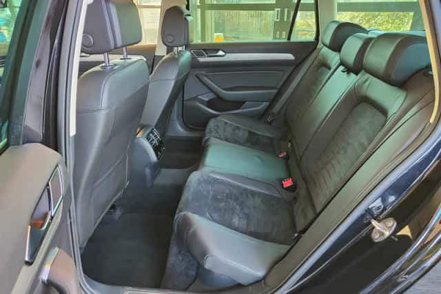 Volkswagen Passat (2015) thumbnail 9