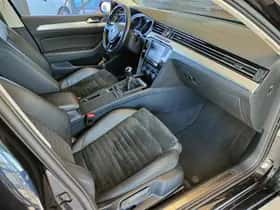 Volkswagen Passat (2015) thumbnail 10