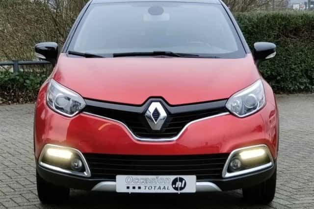 Renault Captur (2016) thumbnail 2
