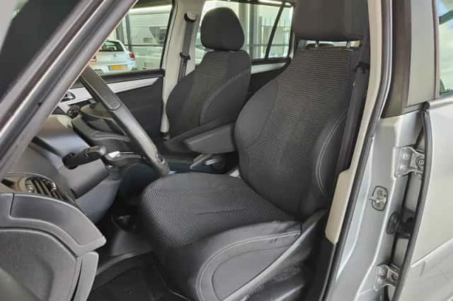 Citroën Grand C4 Picasso (2010) thumbnail 12