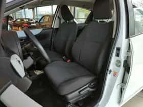 Toyota Yaris (2013) thumbnail 13