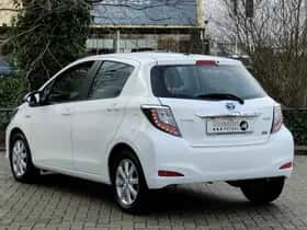 Toyota Yaris (2013) thumbnail 4