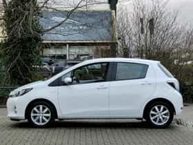 Toyota Yaris (2013) thumbnail 8