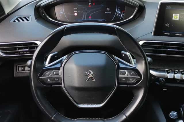Peugeot 3008 (2019) thumbnail 15