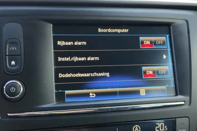 Renault Kadjar (2018) thumbnail 17