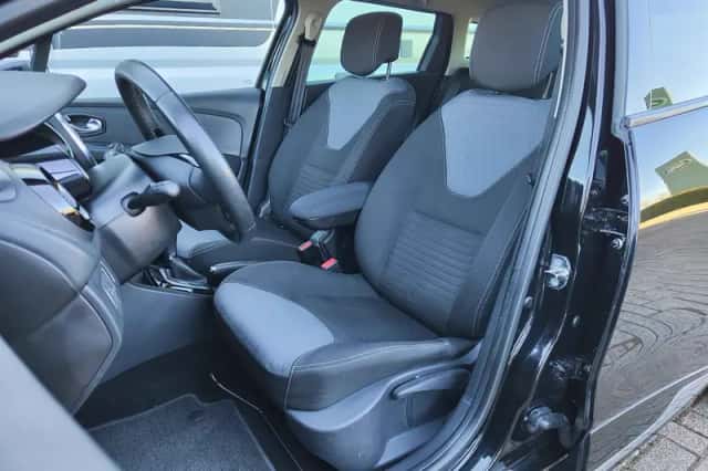 Renault Clio (2015) thumbnail 12