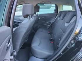 Renault Clio (2015) thumbnail 10