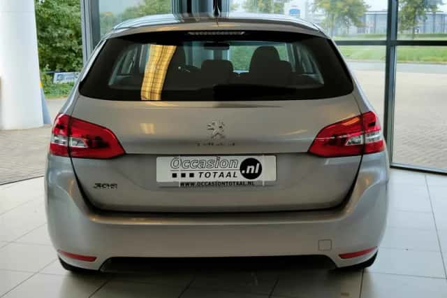 Peugeot 308 (2015) thumbnail 5