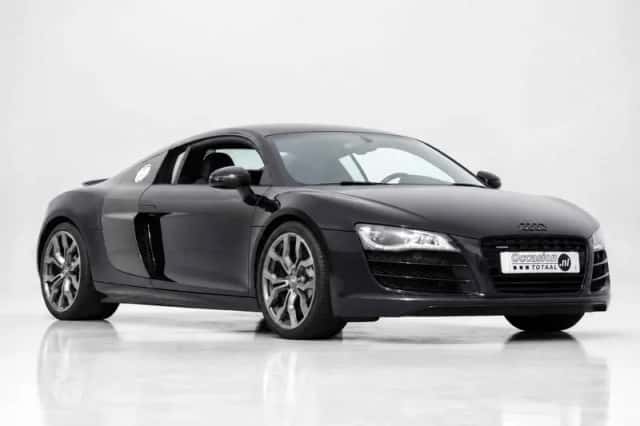 Audi R8 (2011) thumbnail 3