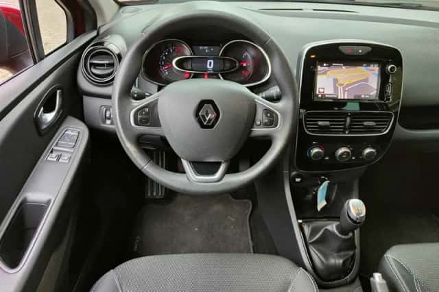 Renault Clio (2016) thumbnail 16