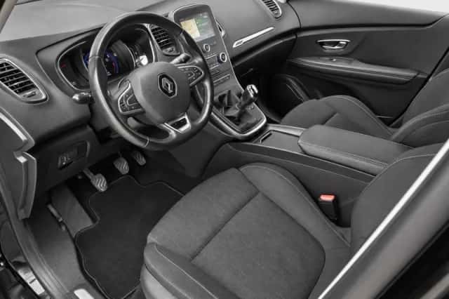 Renault Scénic (2018) thumbnail 9