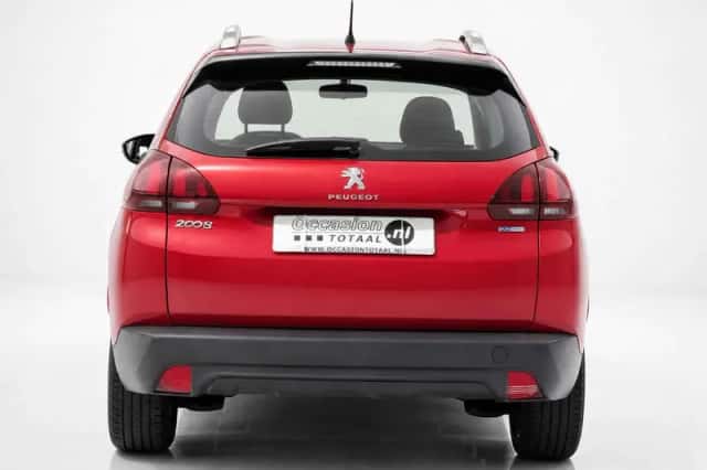 Peugeot 2008 (2017) thumbnail 5