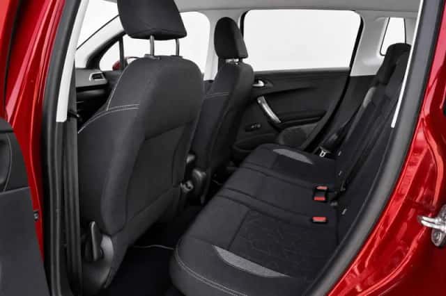 Peugeot 2008 (2017) thumbnail 10