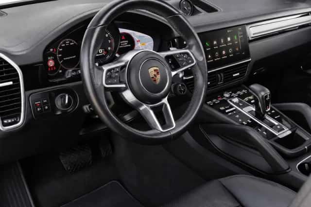Porsche Cayenne (2022) thumbnail 11