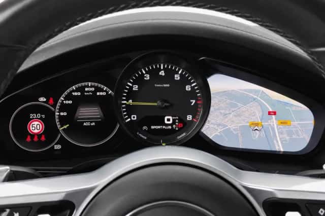 Porsche Cayenne (2022) thumbnail 18