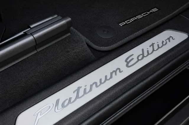 Porsche Cayenne (2022) thumbnail 23