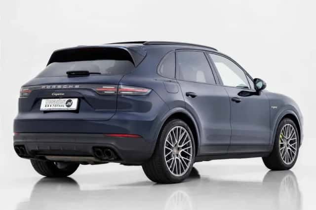 Porsche Cayenne (2022) thumbnail 6