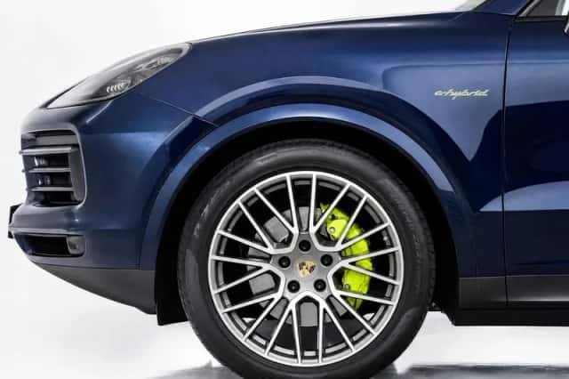 Porsche Cayenne (2022) thumbnail 8