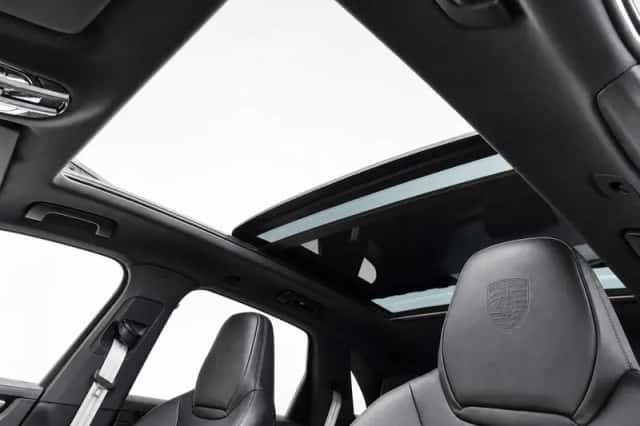 Porsche Cayenne (2022) thumbnail 9