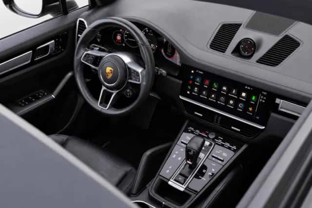 Porsche Cayenne (2022) thumbnail 10