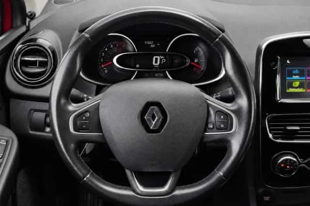 Renault Clio (2017) thumbnail 16