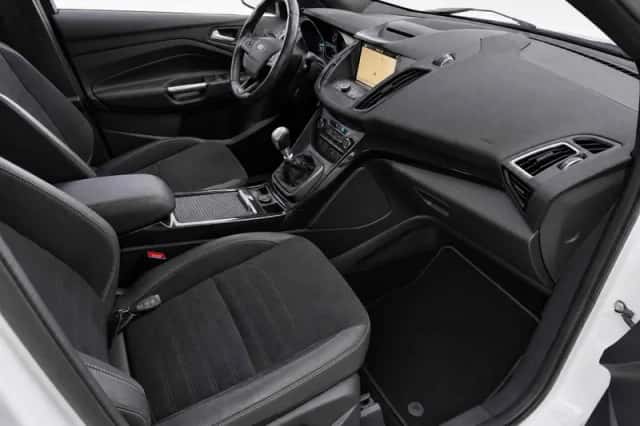 Ford Kuga (2017) thumbnail 11