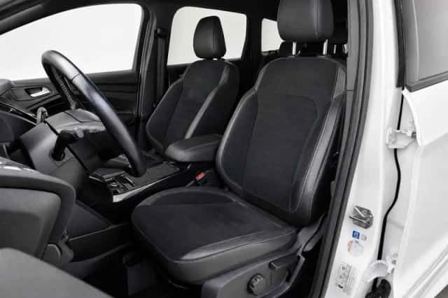 Ford Kuga (2017) thumbnail 12