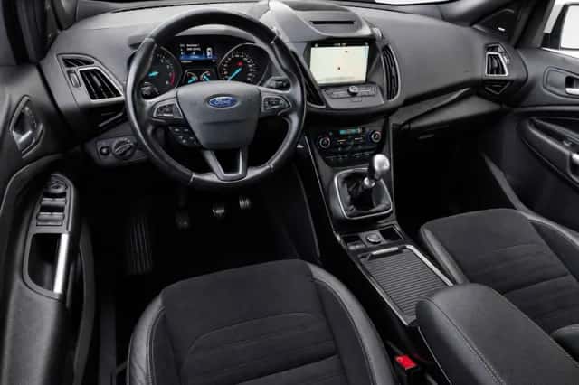 Ford Kuga (2017) thumbnail 13