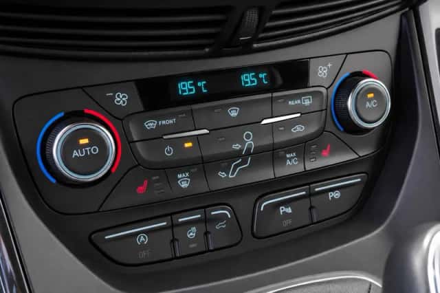 Ford Kuga (2017) thumbnail 18