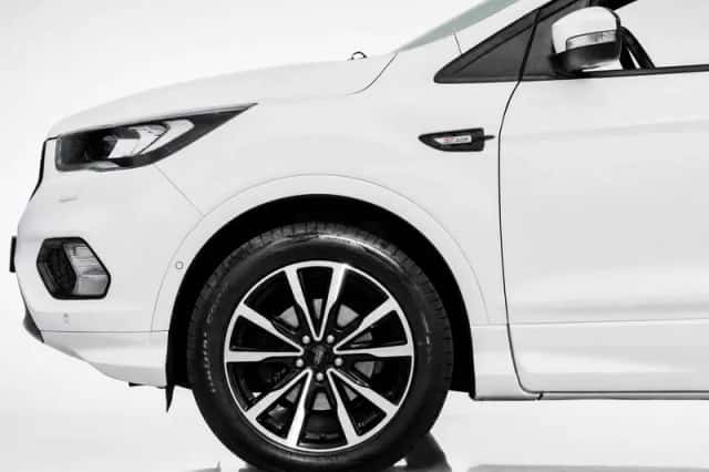 Ford Kuga (2017) thumbnail 8
