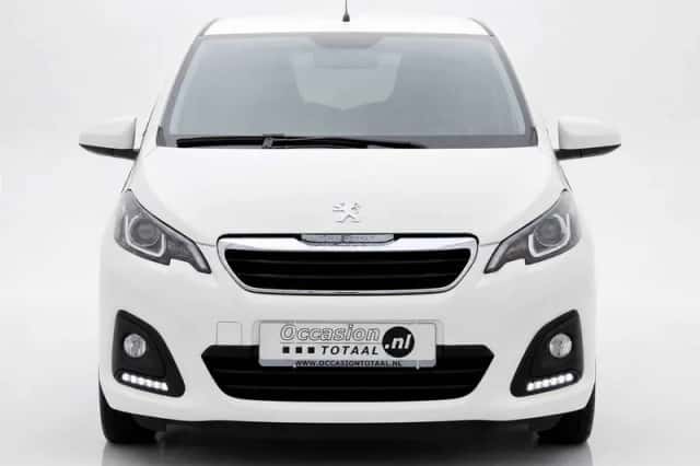 Peugeot 108 (2021) thumbnail 2