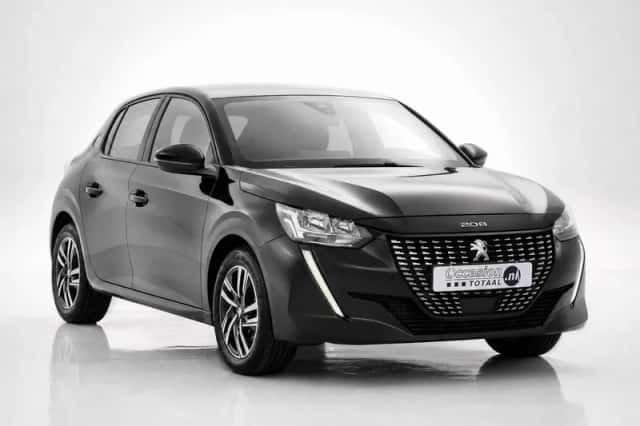 Peugeot 208 (2023) thumbnail 3
