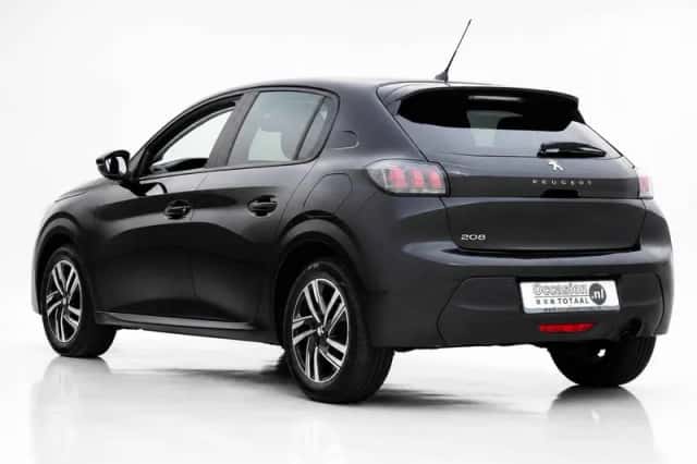Peugeot 208 (2023) thumbnail 4
