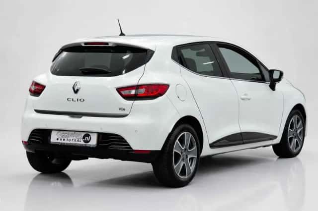 Renault Clio (2015) thumbnail 6